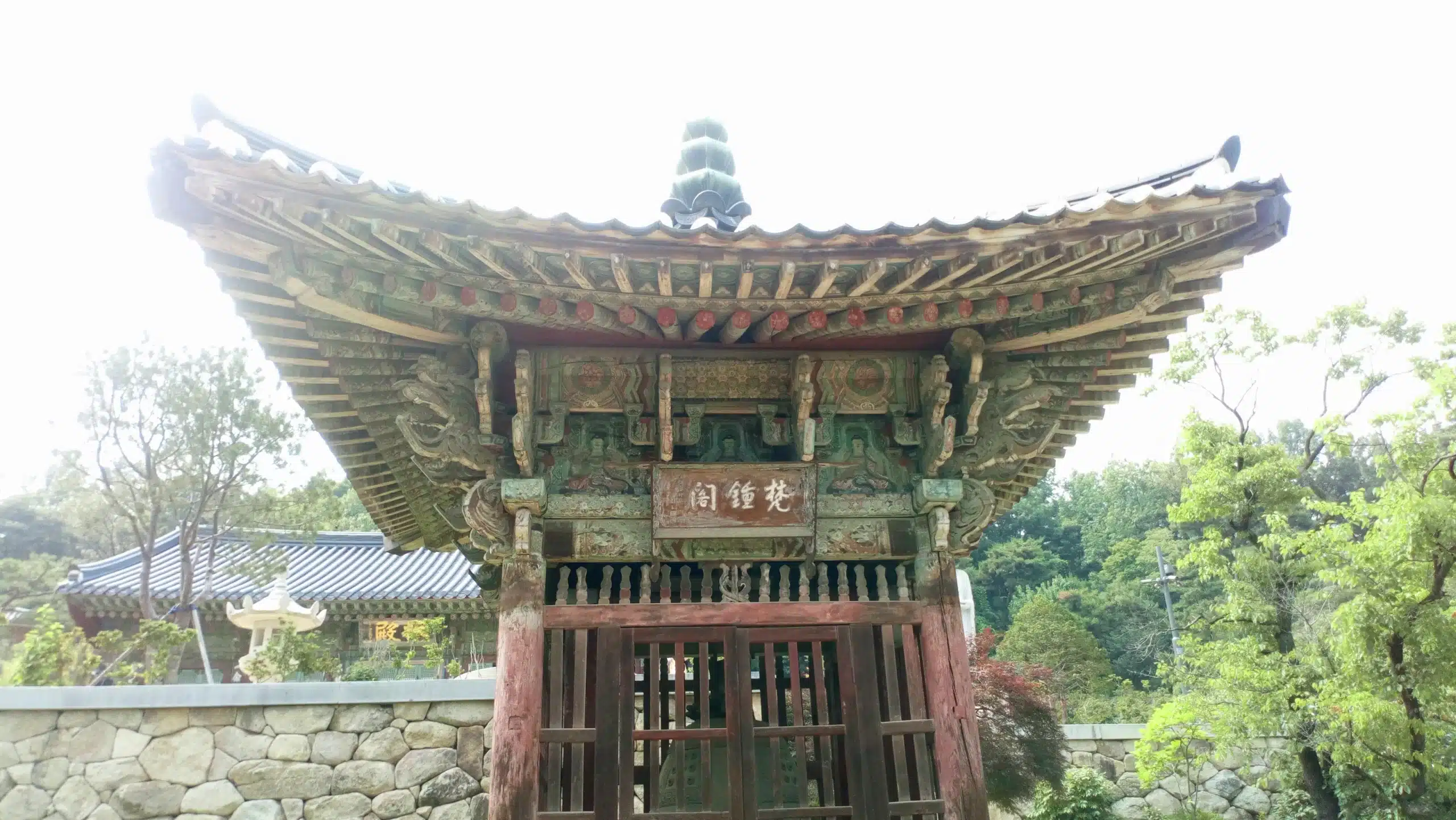 2 Days in Seoul: a full itinerary that takes in all of the traditions, history and modernity of this fascinating city!