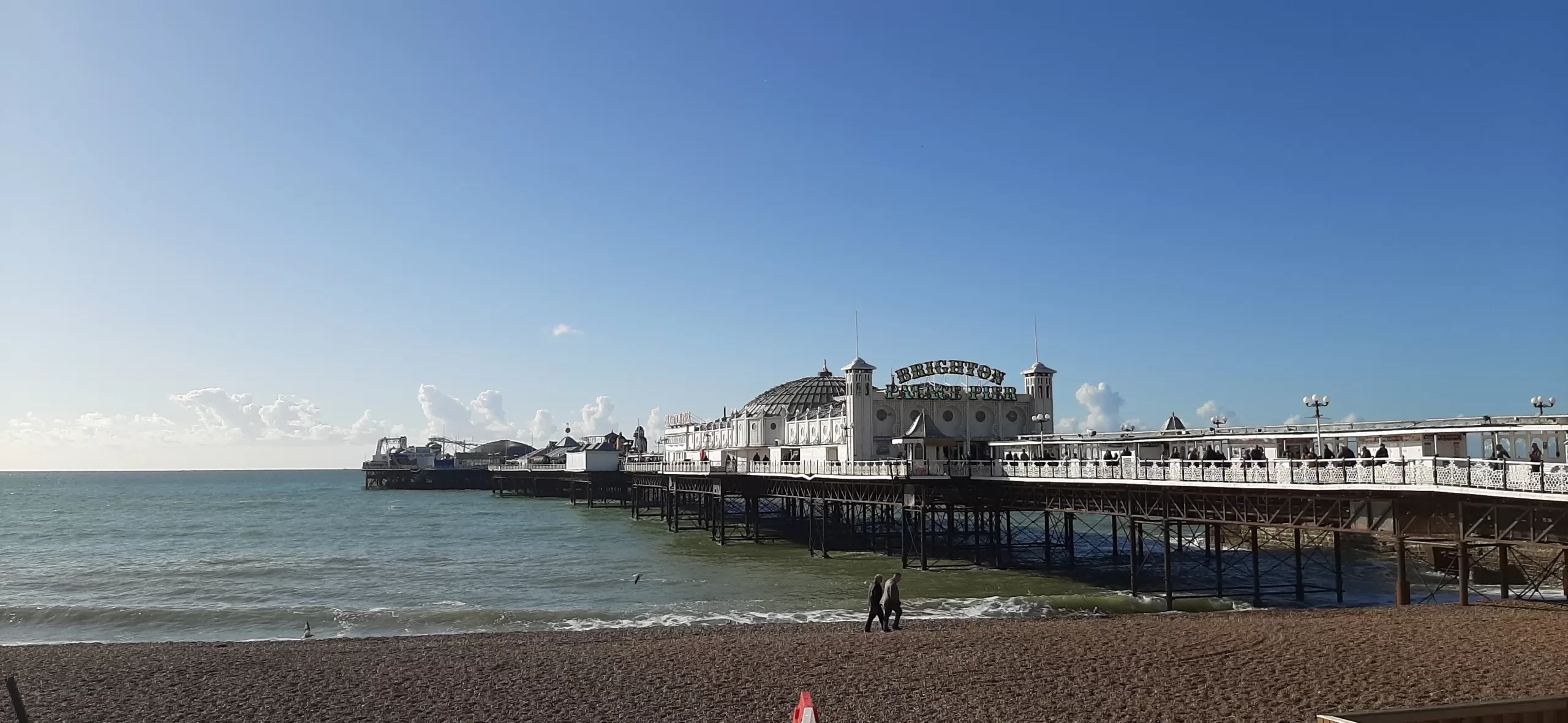 What are the pros and cons of visiting Brighton? Best Tips and Things to Do in the Seaside Resort.